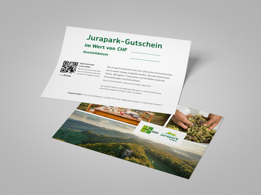 2025_gutschein_mockup_komm-1